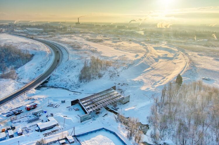 В Одинцовском округе начался монтаж моста через реку Большую Вяземку